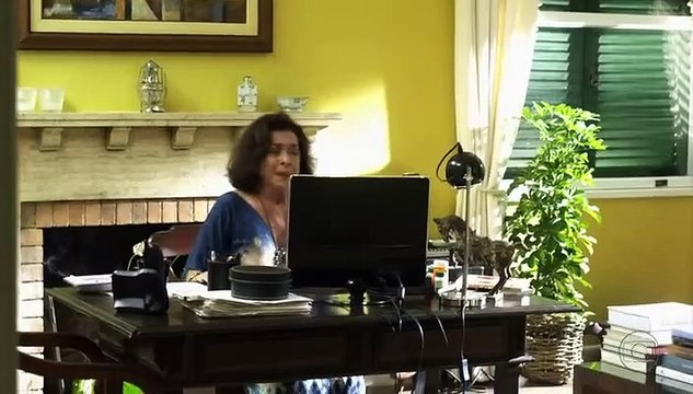 As Brasileiras (2012) - A doméstica de Vitória (Dira Paes)