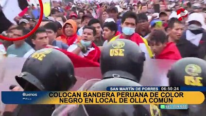Vecinos de SMP se muestran indignados por olla común que utiliza bandera de color negro