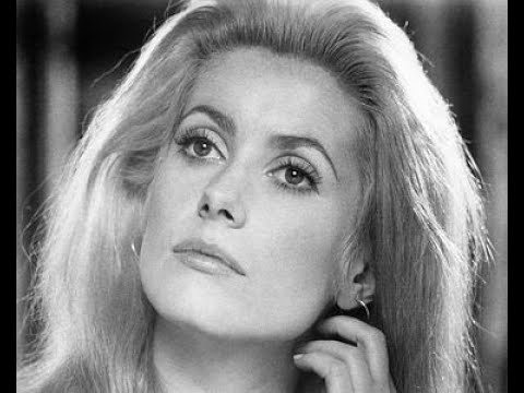Catherine Deneuve, jeune et agitée : découvrez ses photos iconiques