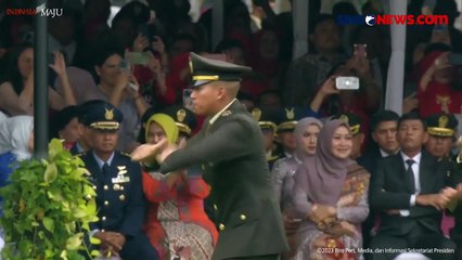 下载视频: Yel-Yel Capaja TNI-Polri Guncang Istana Negara