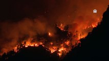 Antalya'nın Kemer ilçesindeki orman yangına müdahale sürüyor