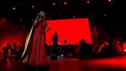 Marta Sánchez celebra sus 30 años como solista con una actuación mágica