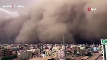 Film sahnelerini aratmayan görüntüler! Sudan’ı kum fırtınası vurdu