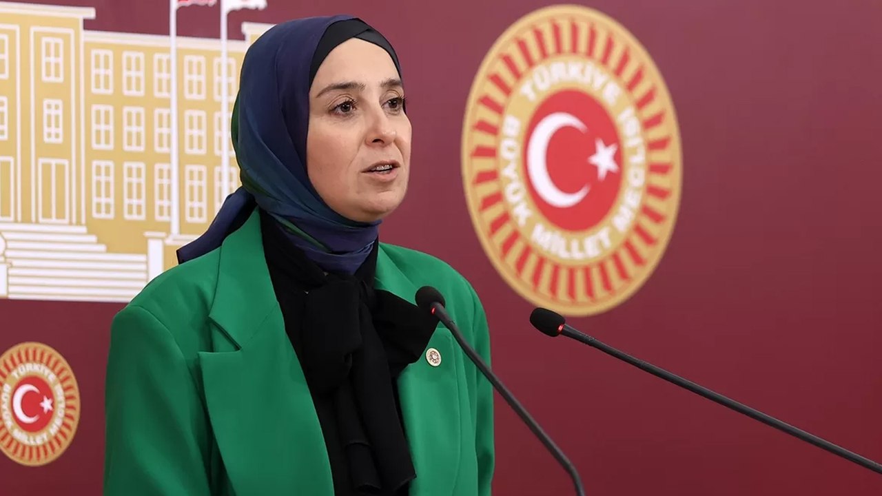 DEVA Partili Elif Esen, “Simidin 10 lira olduğu Türkiye’de emekliden 7 bin 500 lirayla geçinmesi nasıl beklenebilir?