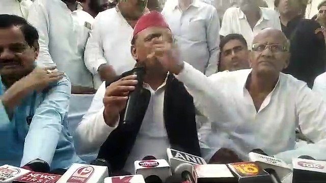 Meerut Video News: मेरठ में बोले अखिलेश यादव,'मणिपुर हिंसा भाजपा और आरएसएस के इशारे पर, जयंत चौधरी 'इंडिया' के साथ'