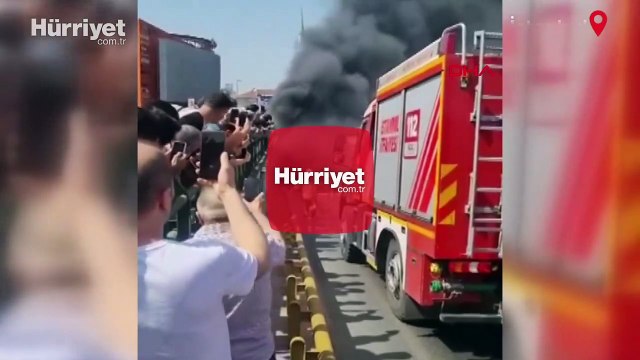 Ümraniye Dudullu'da İETT otobüsü alev alev yandı