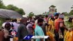 Public Throng To Catch Fishes At Overflowing Ponds _ Nelakondapally _ Telangana Rains _ V6 News