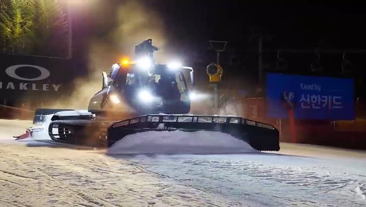 process of making the first white snow at an amazing speed_ ski resorts in korea