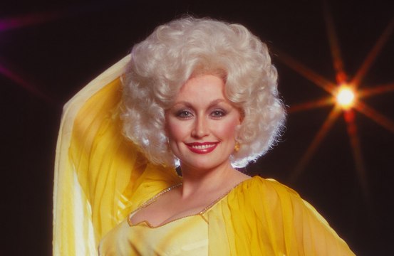 Dolly Parton impersonator slams Meta for removing her Facebook page