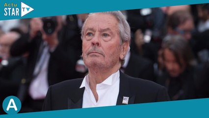 Alain Delon se dit "harcelé" par sa dame de compagnie : les enquêteurs fouillent le domicile de Hiro