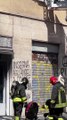 Esplosione e incendio in un minimarket in via Gola a Milano: grave un uomo di 34 anni