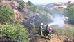 Sultangazi'de otluk alandaki yangın ağaçlara sıçradı, 3 ev tahliye edildi