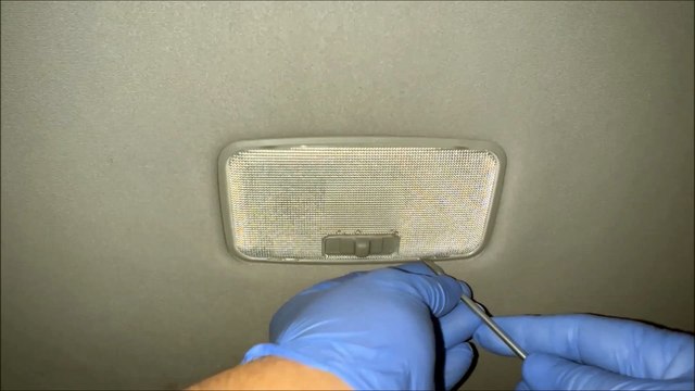 How to Replace the Interior Dome Light in a 2010 Toyota Camry Hybrid