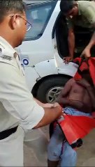 Bike rider injured after hitting a tree, Dial-100 saved his life