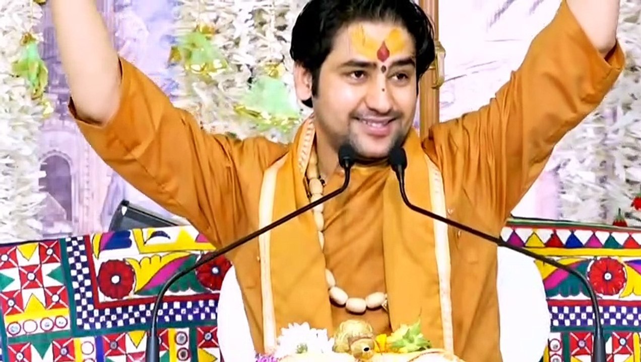 हमारी आँखों पर माया का पर्दा पड़ा है। बागेश्वर धाम  सरकार |