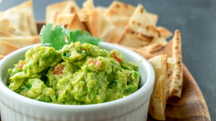 My Mom's Easy Trick For Keeping Guacamole Green Works Every Time
