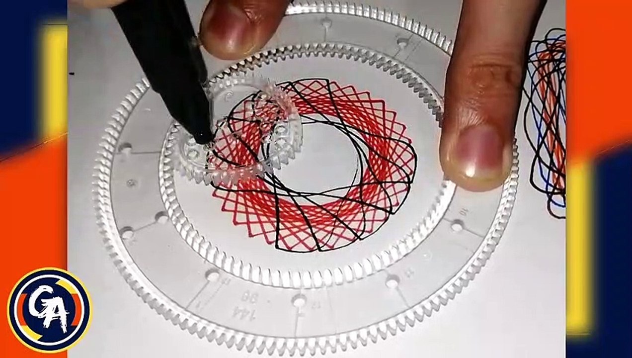 DIBUJANDO un mandala de 3 colores utilizando un espirógrafo. DRAWING a 3 color mandala using a spirograph.