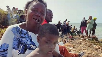 مئات المهاجرين بلا مياه ولا طعام بين تونس وليبيا