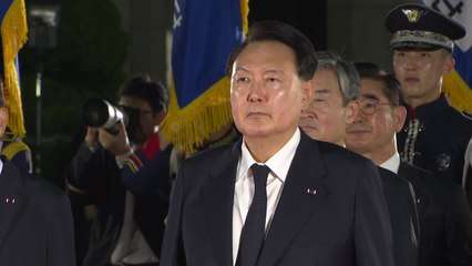한국전쟁 국군 유해 7위 고국에...尹, 최고예우로 맞이 / YTN