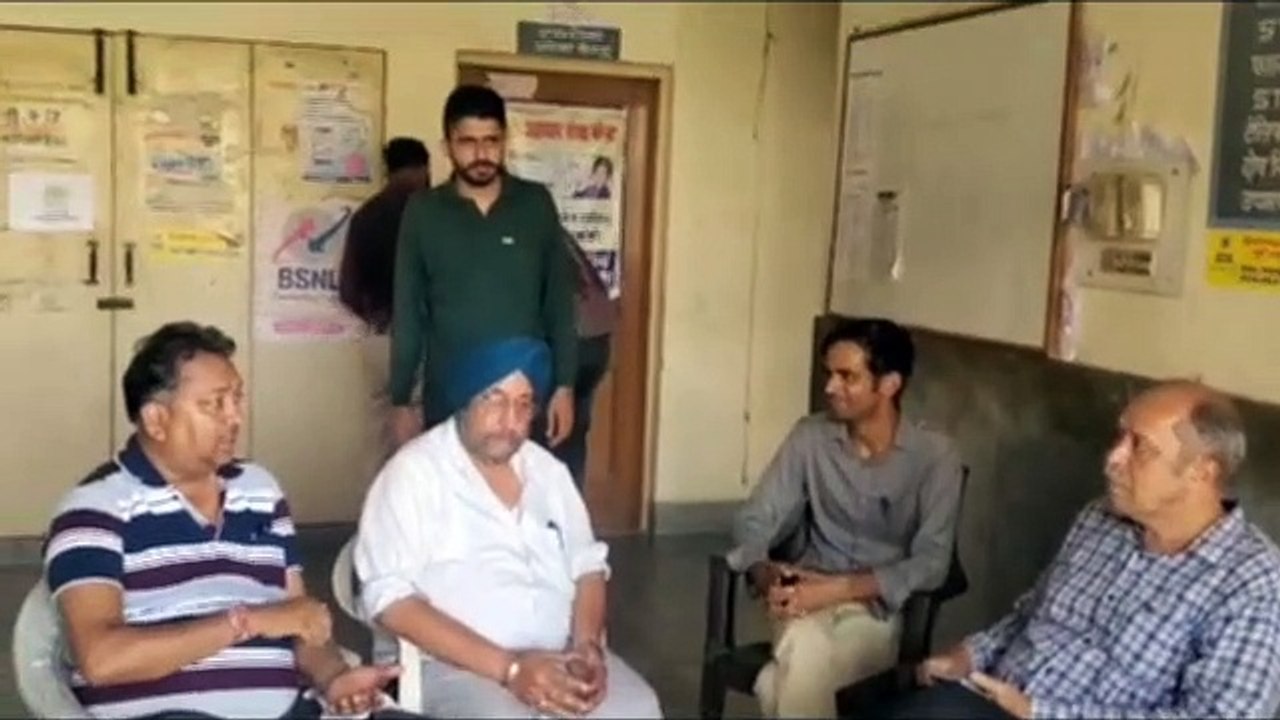 यहां बिजली गुल होते ही...अपनों से बन जाती है दूरी!