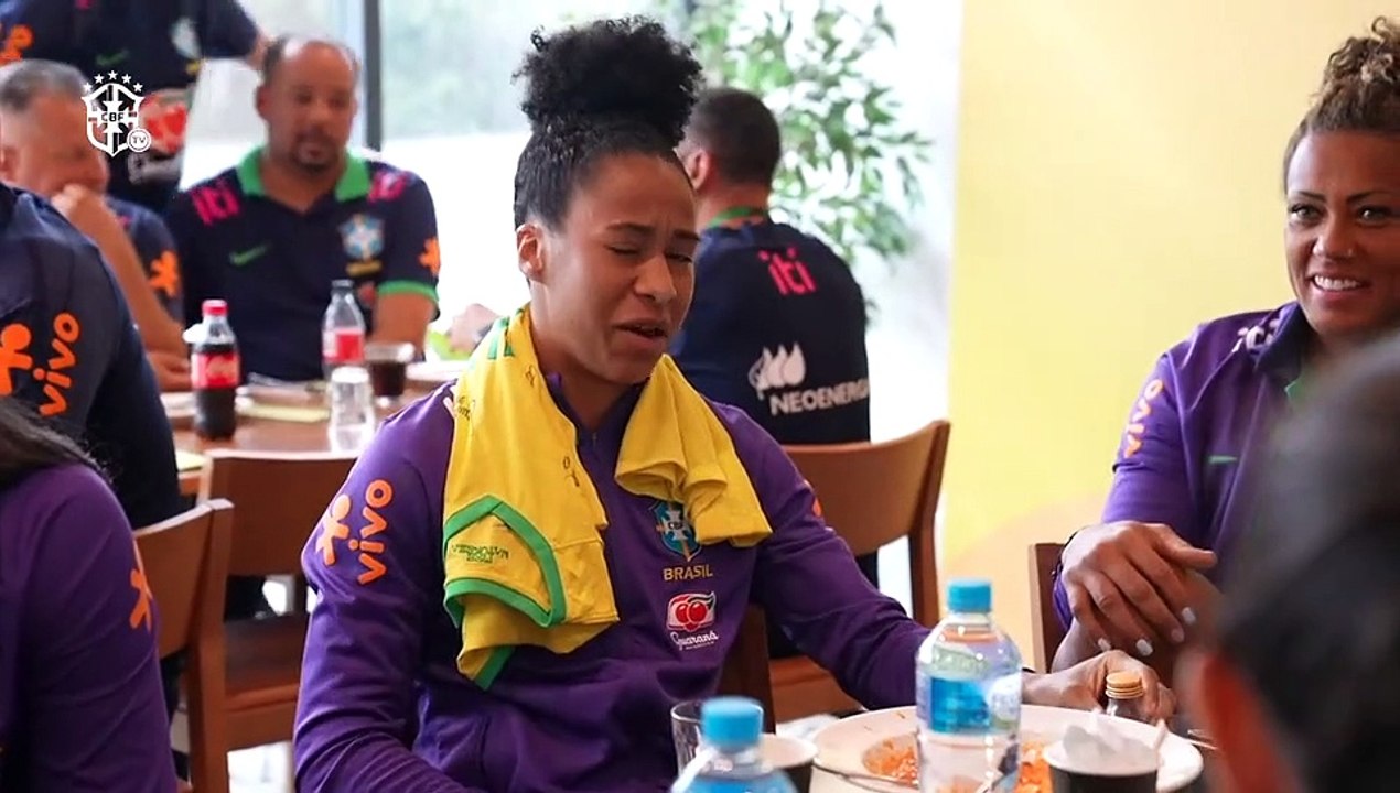 Zagueira brasiliense Tainara e a atacante Aline são dispensadas e se despedem do elenco na Austrália