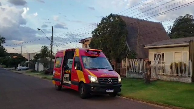 Idosa fica ferida ao sofrer queda em residência no Pioneiros
