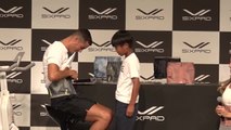 Cristiano Ronaldo compares abs with child