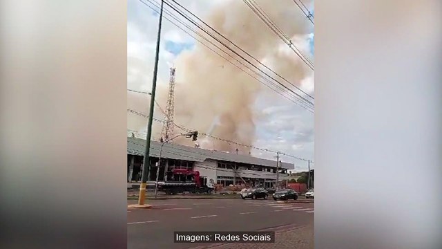 Bombeiros fazem buscas por desaparecidos em explosão em Palotina