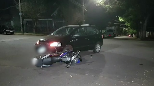 Motociclista fica ferido em acidente na Rua Visconde do Rio Branco