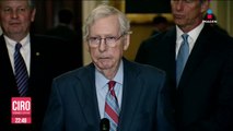 Senador republicano Mitch McConnell se quedó paralizado durante conferencia de prensa