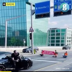 Un çuvalı gibi kenara attı!  Yolun ortasında eylem yaparsan böyle olur