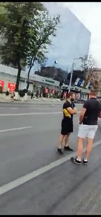 Mais comment cette voiture s'est-elle retrouvée là...