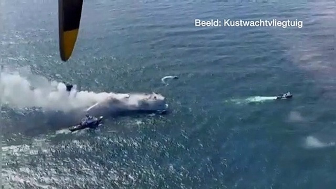 Brennender Frachter in der Nordsee: Sorge vor Umweltkatastrophe