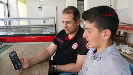 Le ministre de l'Agriculture et des Forêts İbrahim Yumaklı a félicité l'étudiant qui a terminé deuxième au LGS en Turquie.