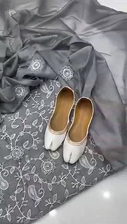 *New Collection*.            mc  2pc dress paper cotton  Shirt embroidered  Dupata embroidered  Khussa as gift 