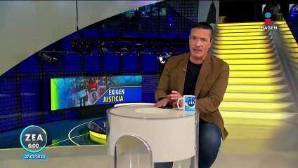 Familiares de los 43 de Ayotzinapa marchan en la CDMX para exigir justicia