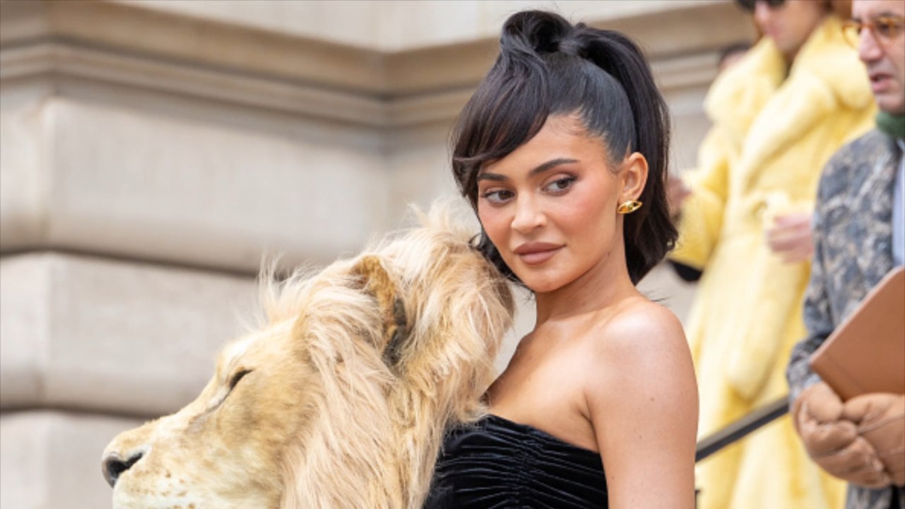 Waren vorher 'perfekt': Kylie Jenner bereut Brustvergrößerung