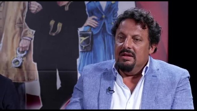 Enrico Brignano 007 alla Blake Edwards in Una Commedia Pericolosa