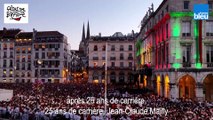 Jean-Claude Bailly au balcon de la maire de Bayonne pour l'ouverture des Fêtes