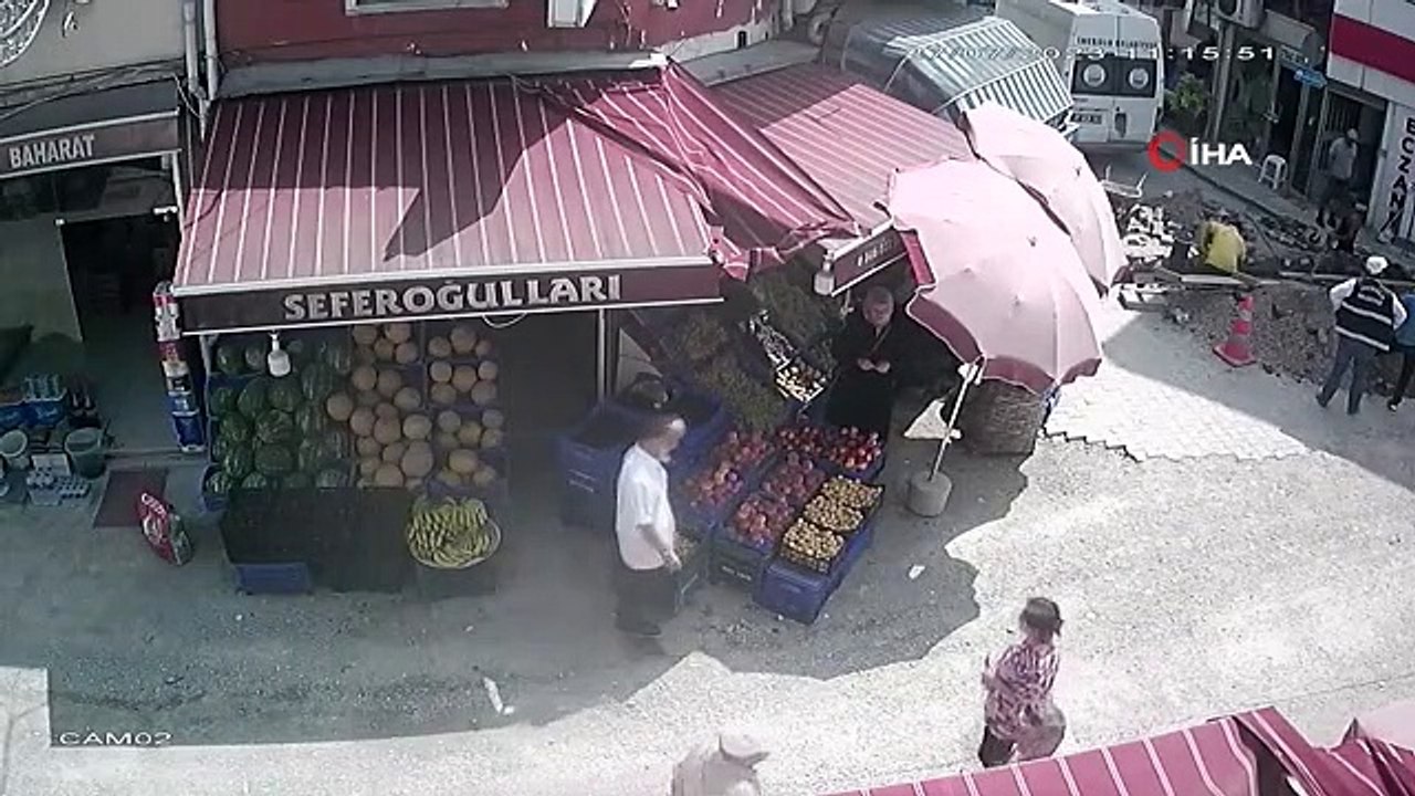 C'est ainsi que la conduite d'eau a éclaté pendant le travail