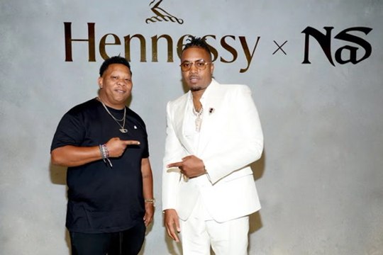 WATCH: In My Feed - Star Gazing: Celebs Out & About From Miami To New York