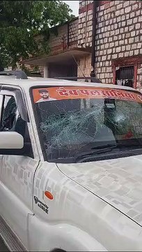 राजस्थान कॉलेज में उत्पात, आधा दर्जन वाहनों में तोड़फोड़ और मारपीट