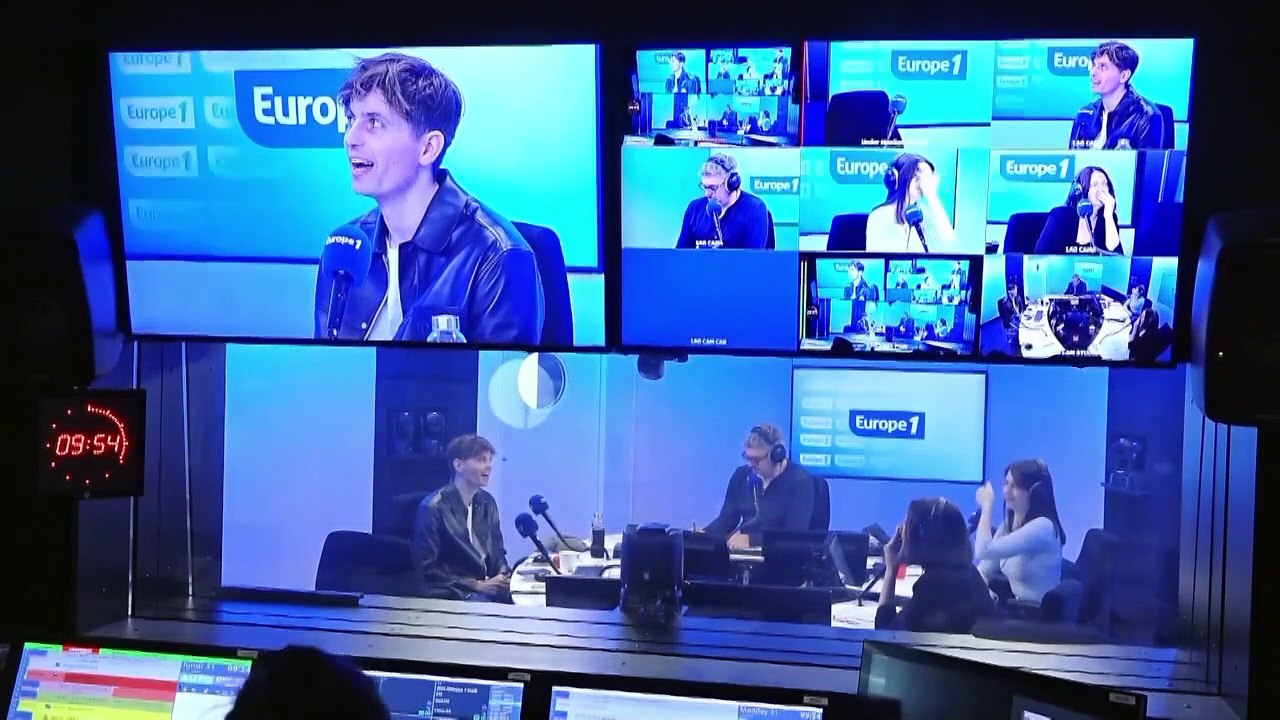 Les enfants du mini club nous expliquent à quoi servent les impôts et les ministres