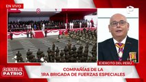 Desfile Militar: conductora Pamela Acosta y coronel EP Juan Huertas cantan “Gigantes del Cenepa”