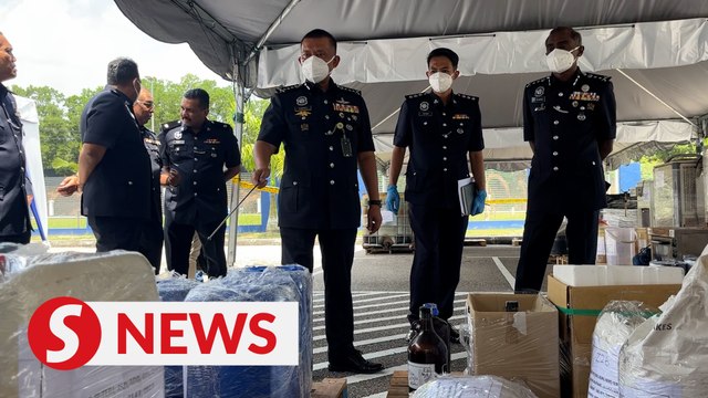 Cops seize RM2.5mil in narcotics, equipment and vehicles during Johor drug lab bust