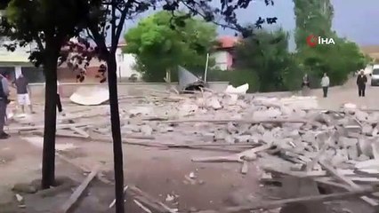 Un vent violent a détruit le minaret de la mosquée