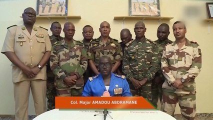 서아프리카 니제르서 쿠데타...군부 "대통령 축출" 주장 / YTN