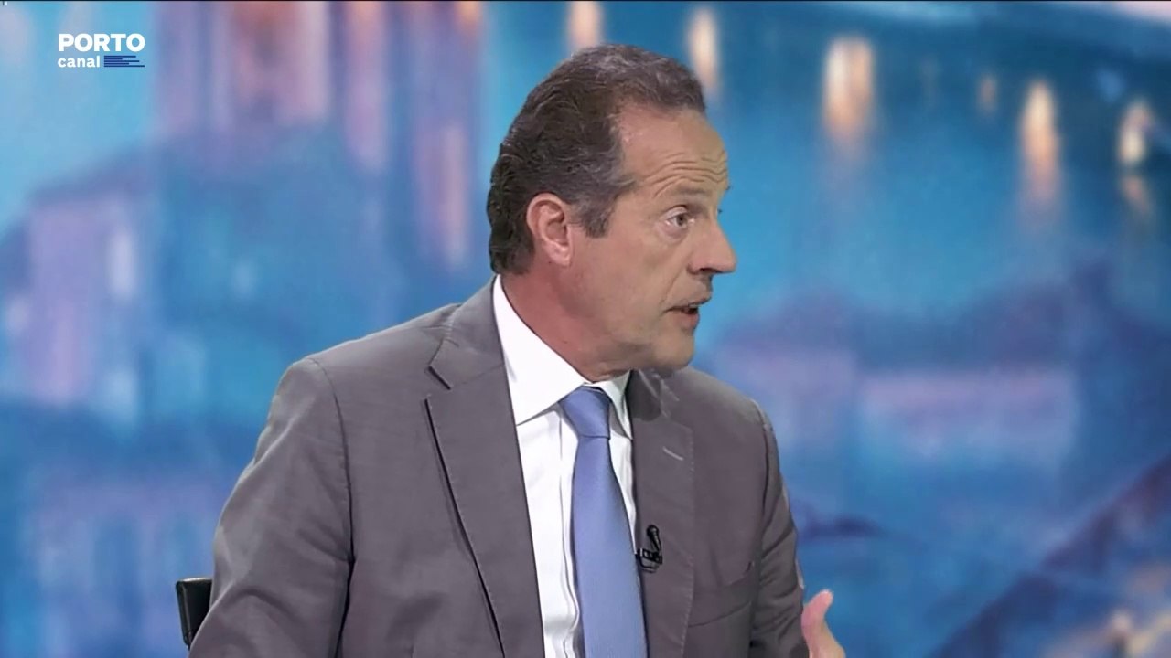 Ribau Esteves: “Há quase uma opa ao Rui Moreira dentro do PSD. Em termos de estratégia acho um erro”