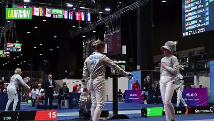 Esgrimista ucraniana es descalificada por negar saludo a rival rusa