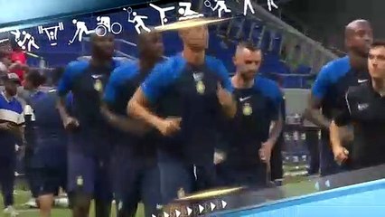 [스포츠영상] 일본에서는 친절한 날두형?…복근 자랑까지